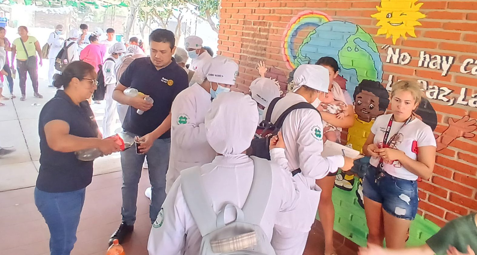 Paurito sonríe y goza de mejor salud bucal gracias a jornada odontológica comunitaria del Rotary Club Sirari